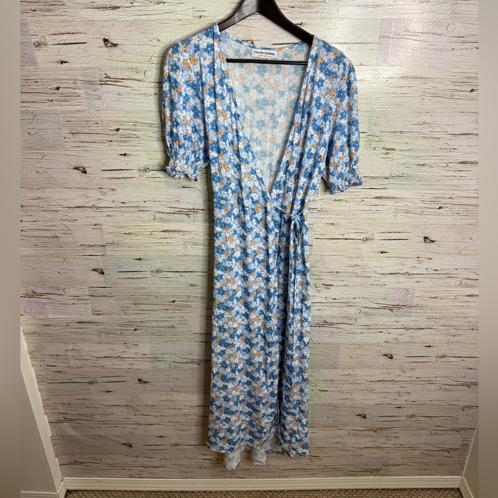 Charlie Holiday Zephyr Celia Floral Wrap Midi Dress - size 2